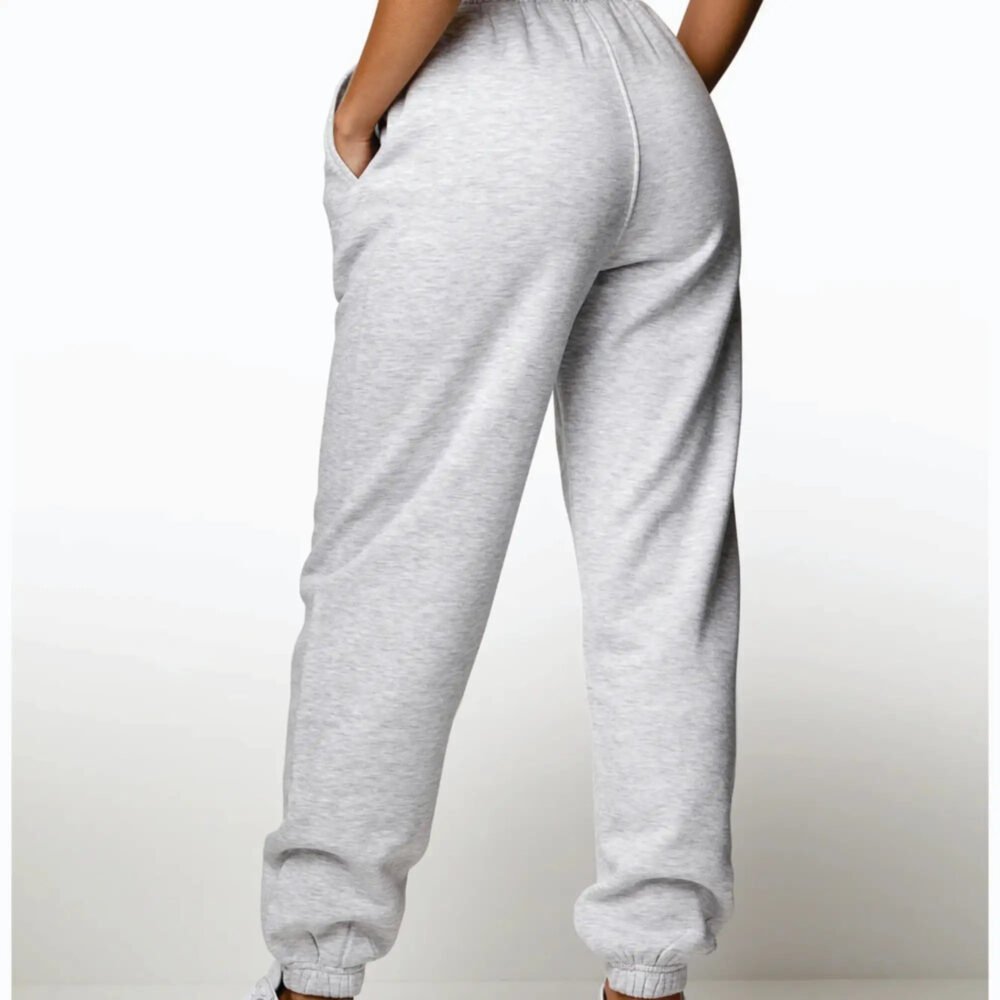 Huq Bro Women’s Fitness Tracksuit – Train in Comfort & Style - Image 4
