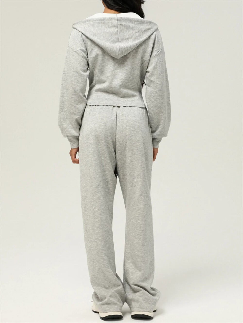 Huq Bro Women’s Fitness Tracksuit – Train in Comfort & Style - Image 3